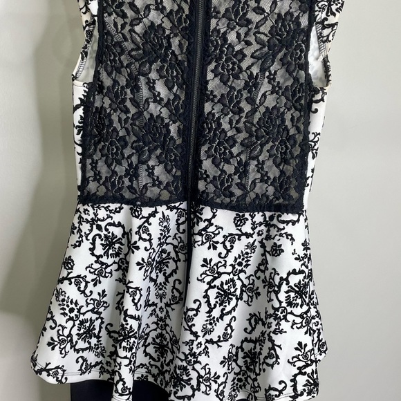 Peplum dress black and white - Picture 2 of 3